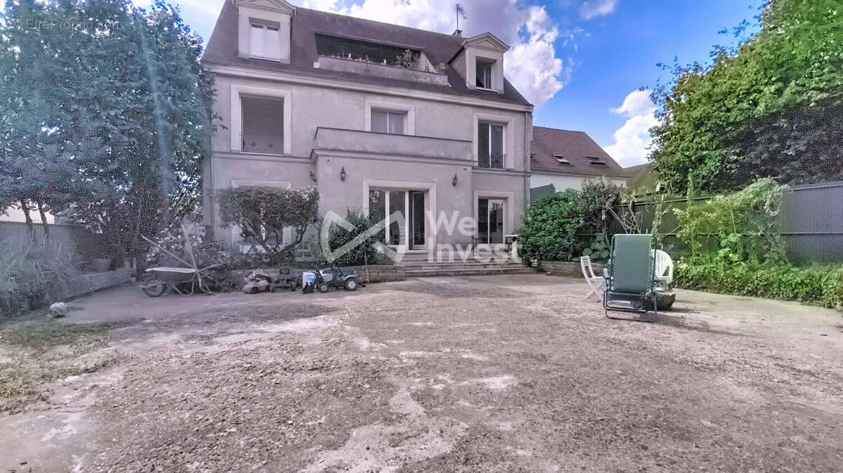 Maison à BROU-SUR-CHANTEREINE