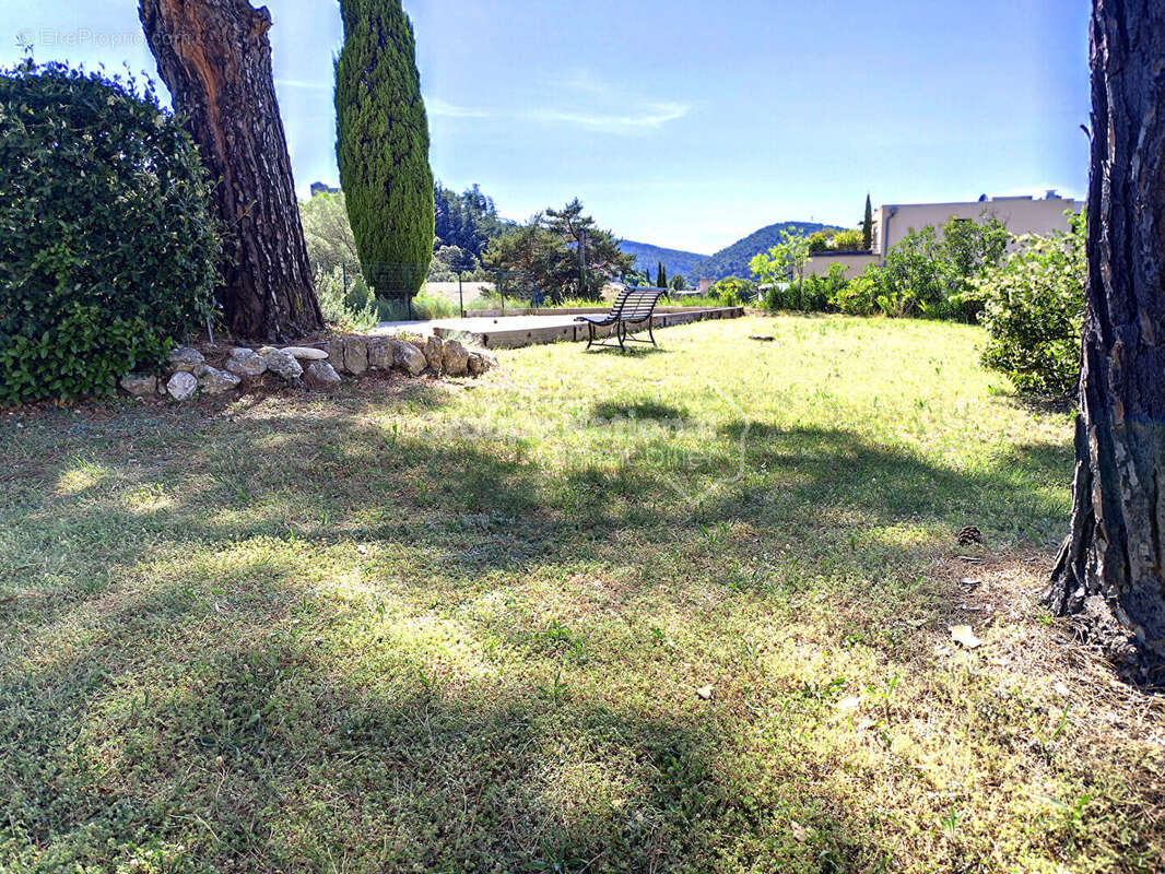 Appartement à VAISON-LA-ROMAINE