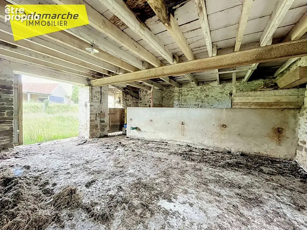 A vendre Maison à rénover d'environ 180m²  - Saint-Sauveur-la-Pommeraye - photo 4
