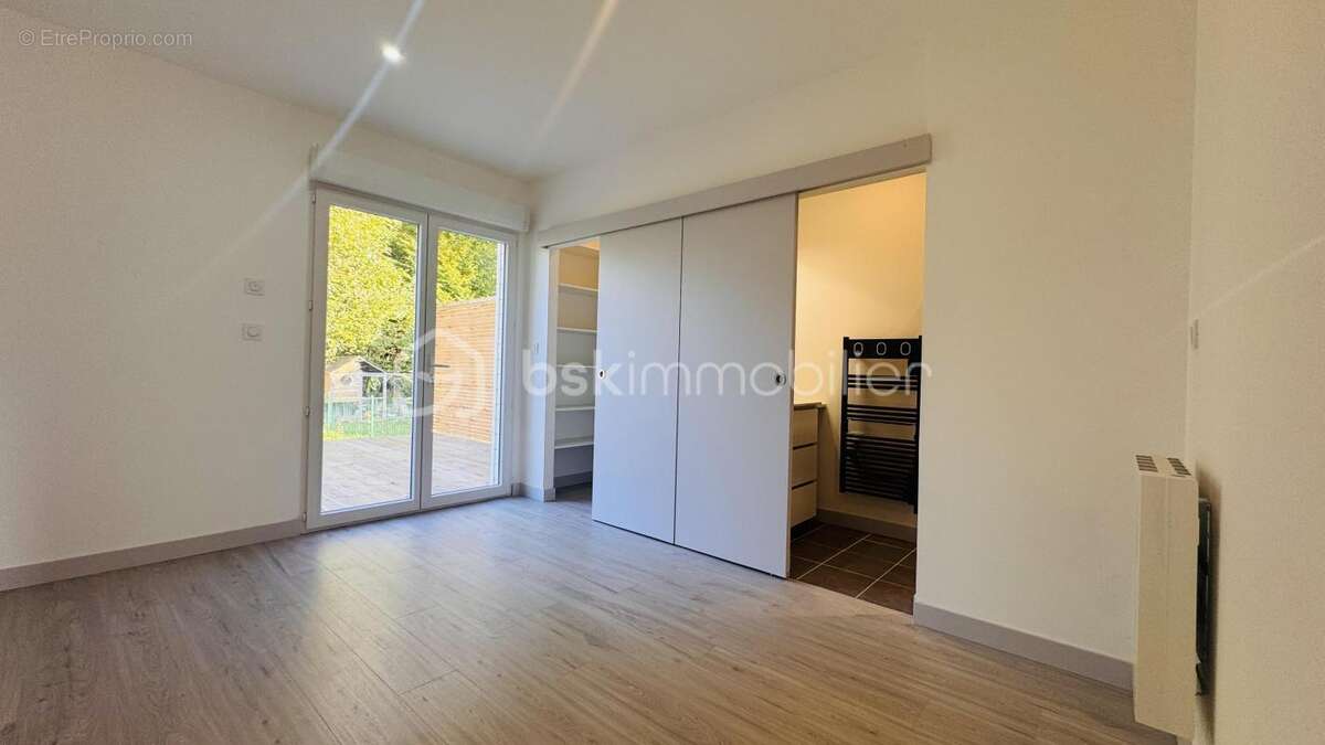 Plain-pied bois 100 m² – 3 chambres – Terrasse & jardin – Proche Rance - photo 5