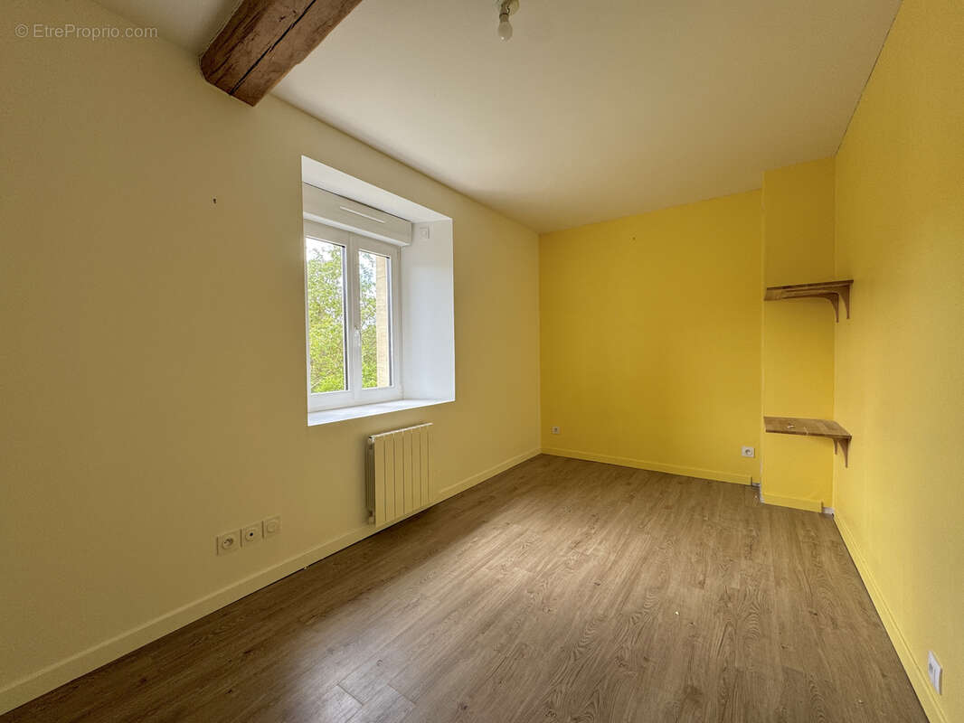 Maison en pierre familiale - quartier calme - photo 13