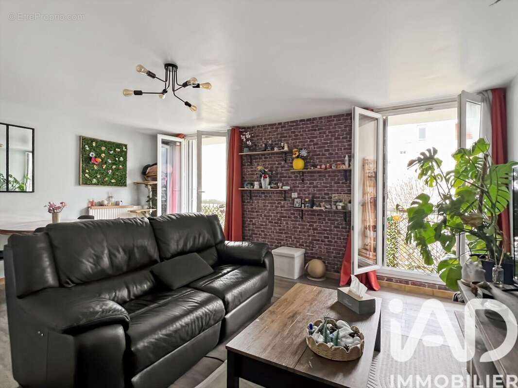 Photo 2 - Appartement à ROISSY-EN-BRIE