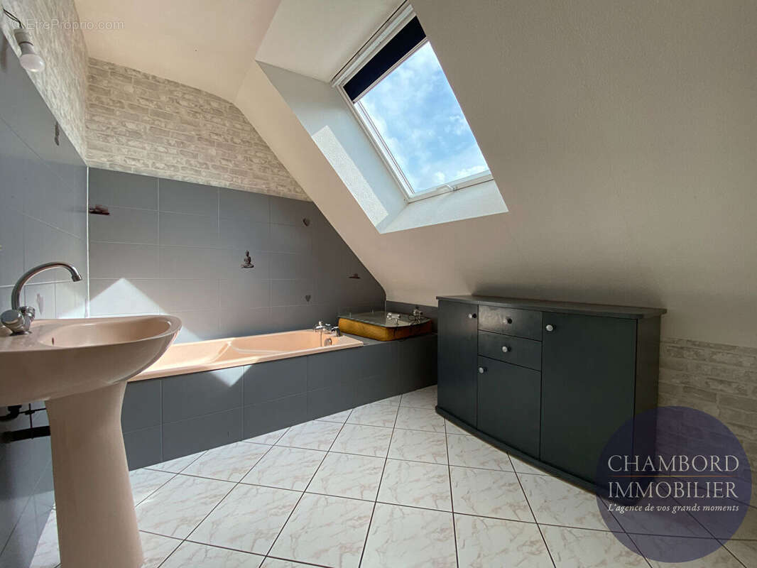 Maison à SAINT-SULPICE-DE-POMMERAY