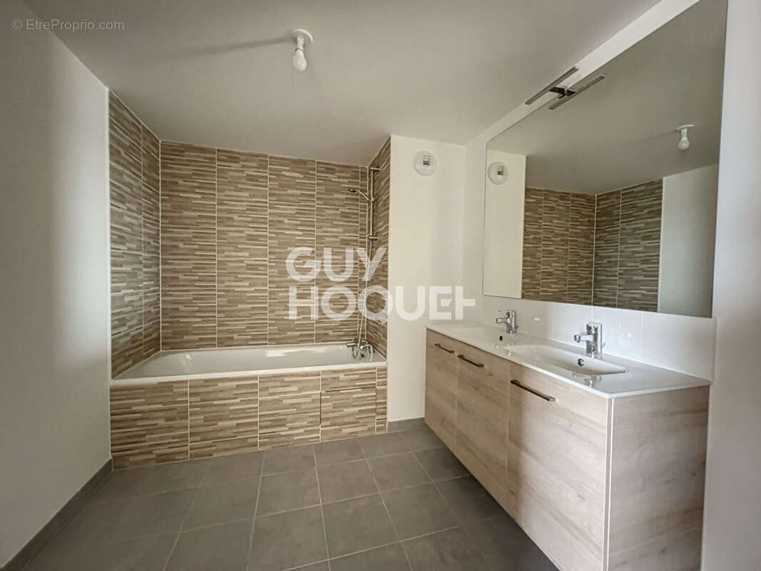 Appartement à STAINS