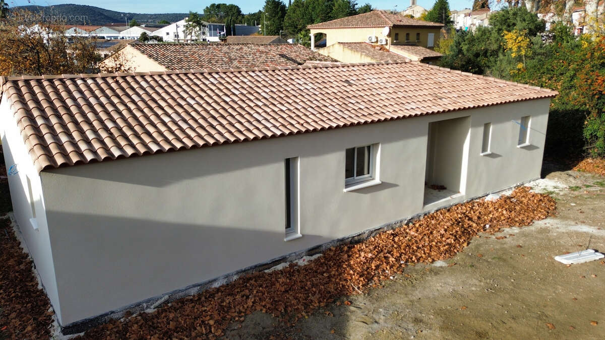 Maison à SAINT-FELIX-DE-LODEZ