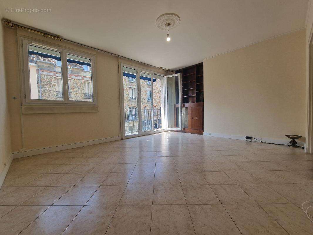 Appartement à VAIRES-SUR-MARNE