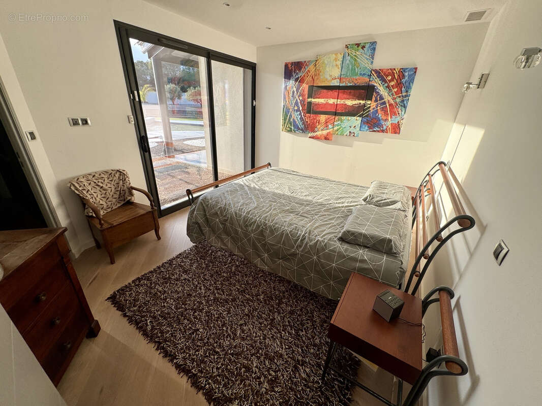 Maison à SAINTE-CECILE-LES-VIGNES