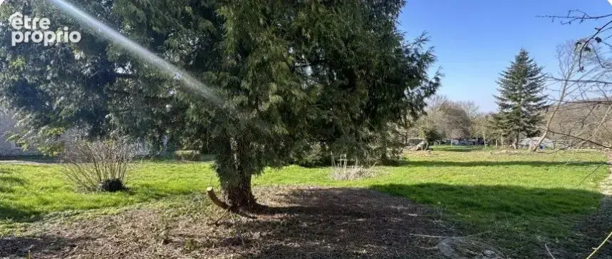 Terrain à OZOIR-LA-FERRIERE