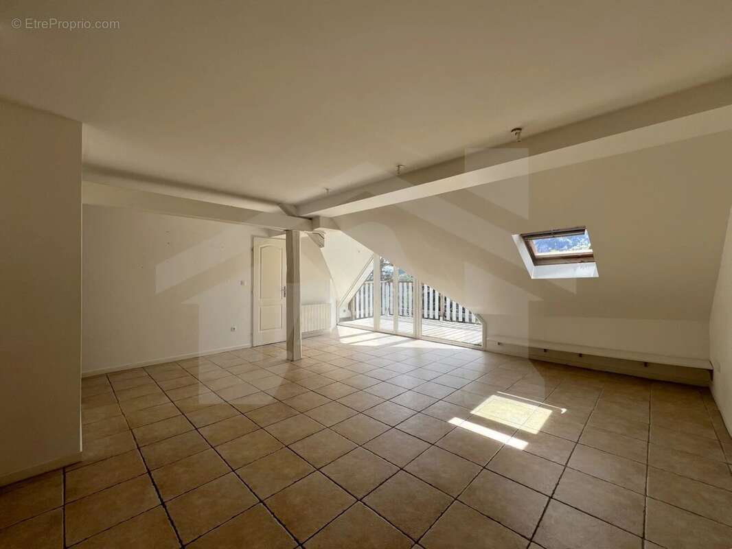 Appartement à SAINT-NIZIER-DU-MOUCHEROTTE