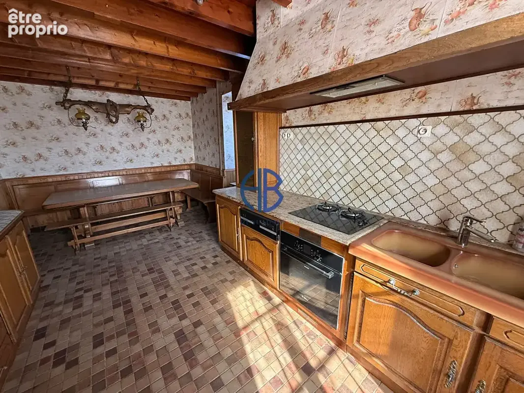 Grande maison à rénover, énorme potentiel - photo 5