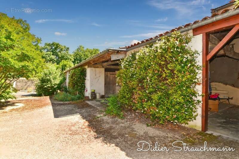 Maison à AIGREFEUILLE-D&#039;AUNIS