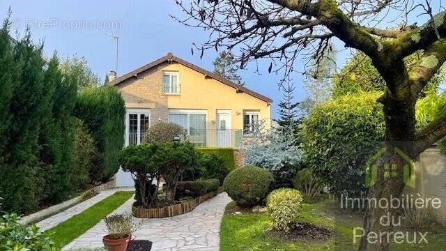 Maison à LE PERREUX-SUR-MARNE