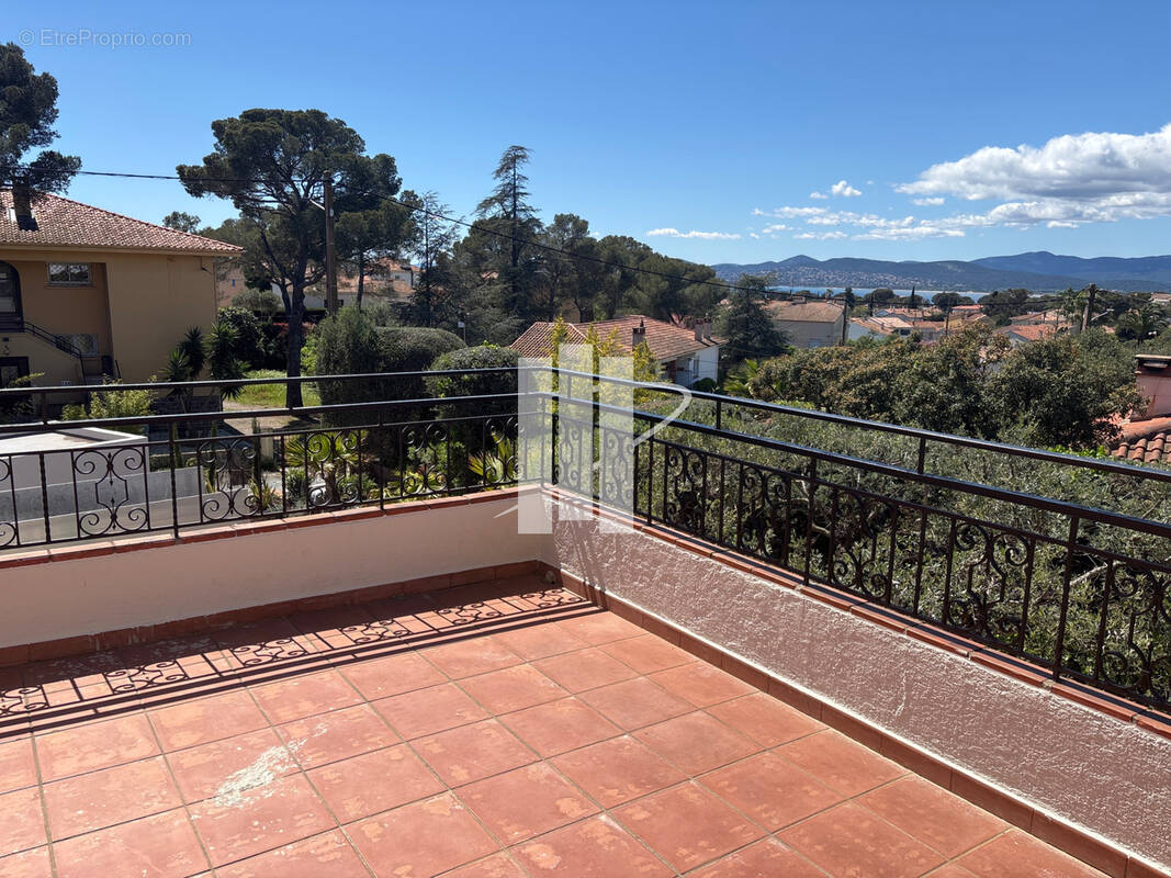 Appartement à SAINT-RAPHAEL