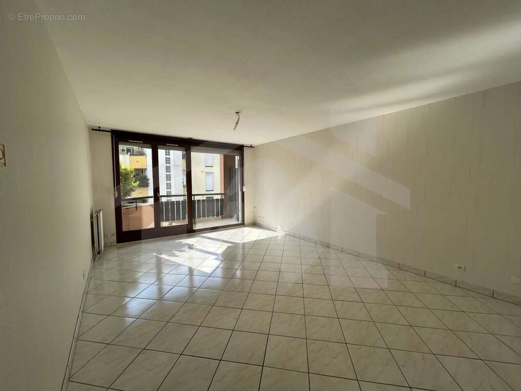 Appartement à MEYLAN