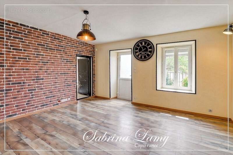  Maison avec dépendance à fort potentiel – Loisy-en-Brie (51130) - Jardin - Terrasse - photo 6