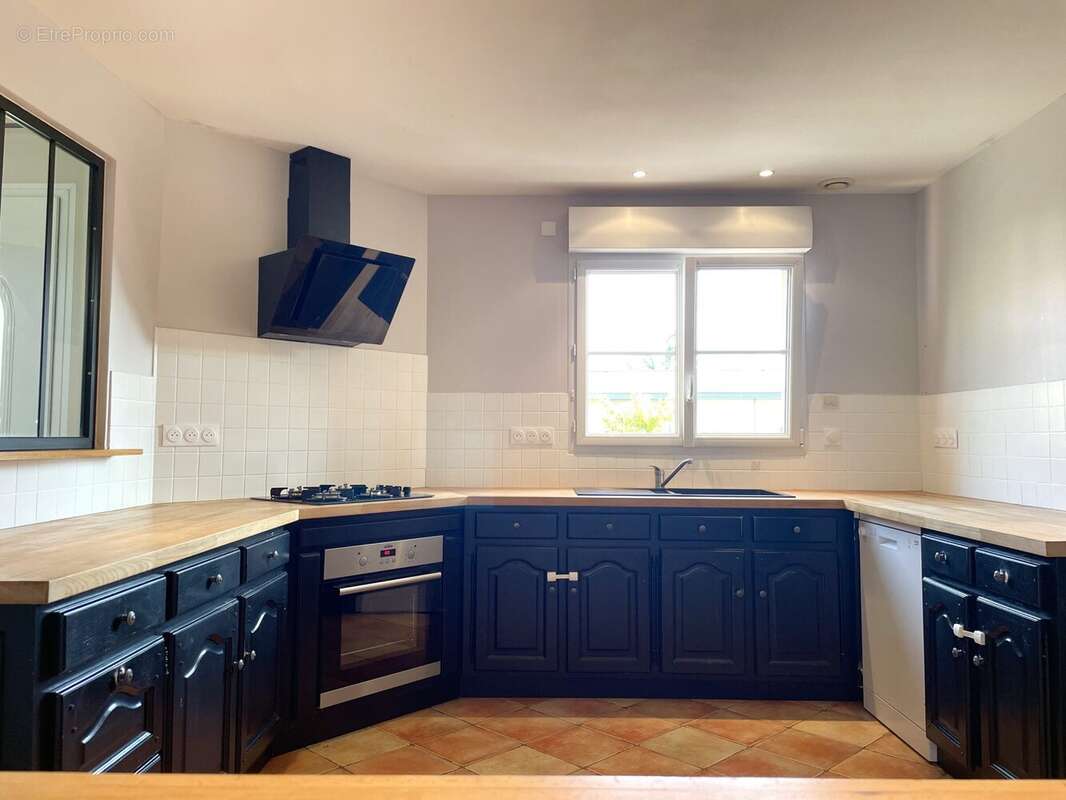 Cuisine - Maison à MAROLLES-LES-BRAULTS