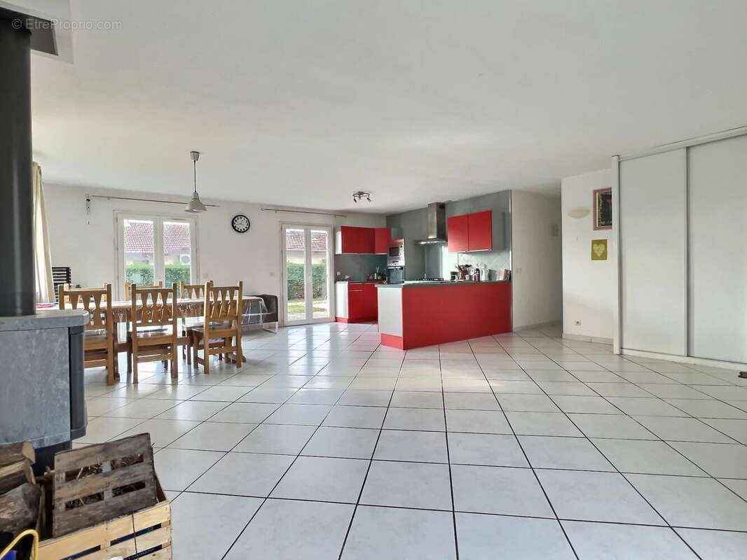 Maison à SAINT-SAUVEUR