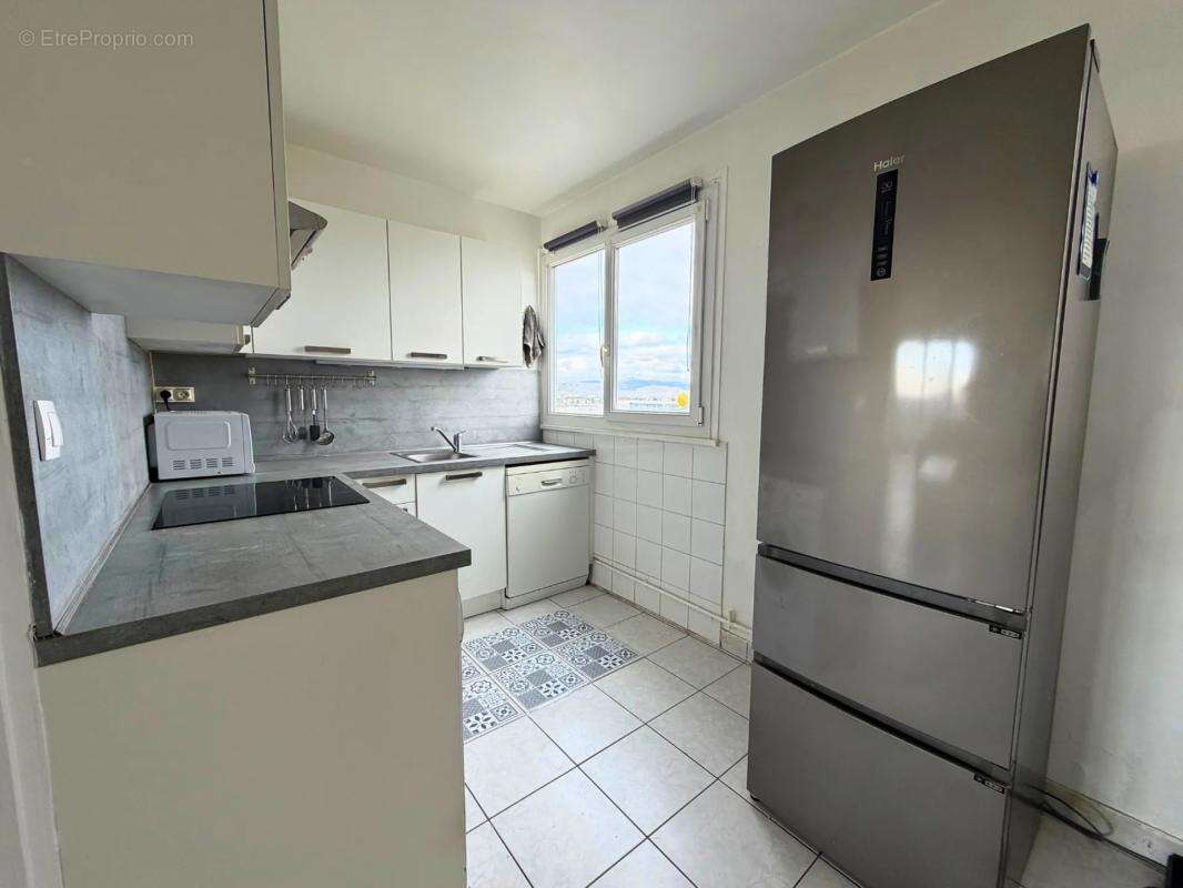 Appartement à RILLIEUX-LA-PAPE