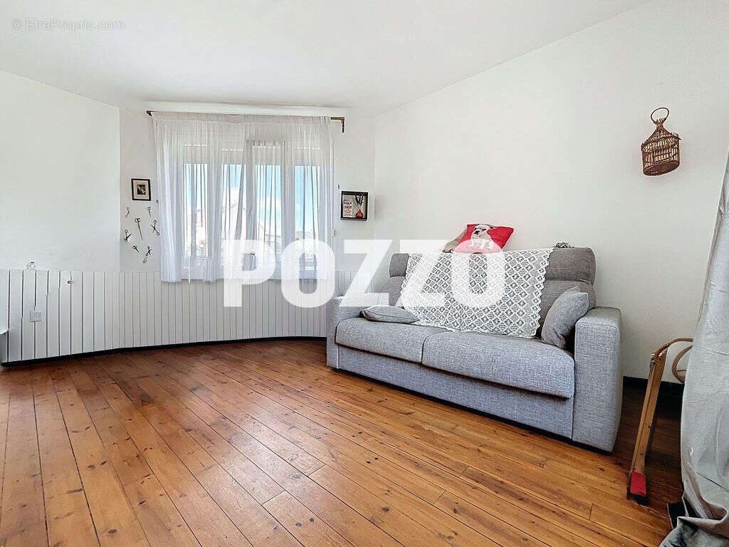 Maison à DONVILLE-LES-BAINS