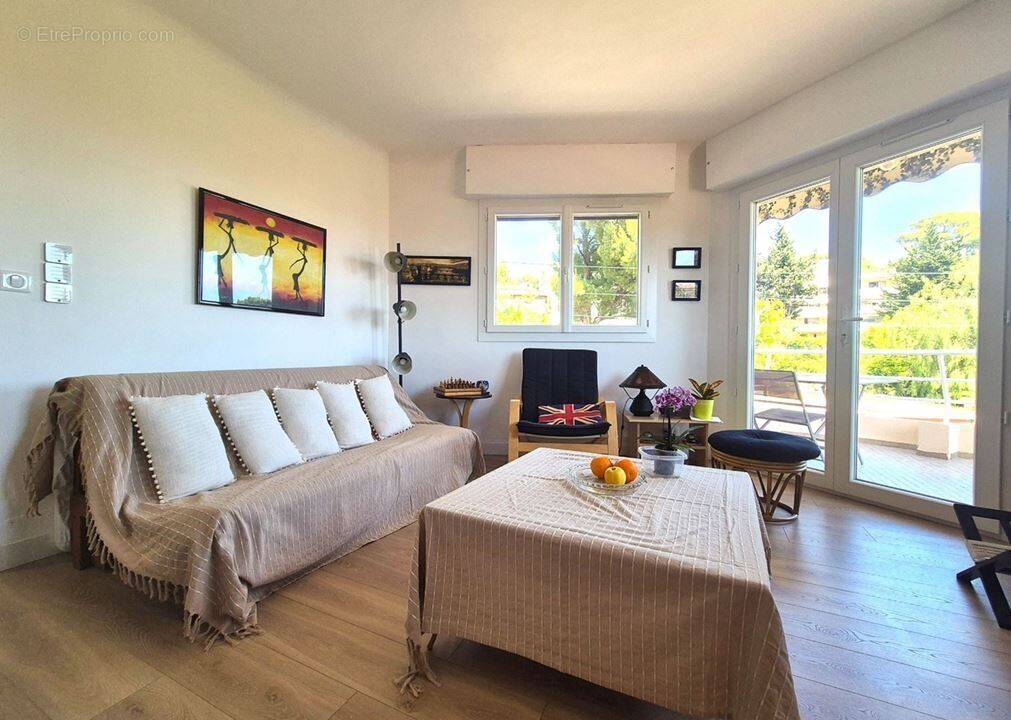 Appartement à LE CANNET