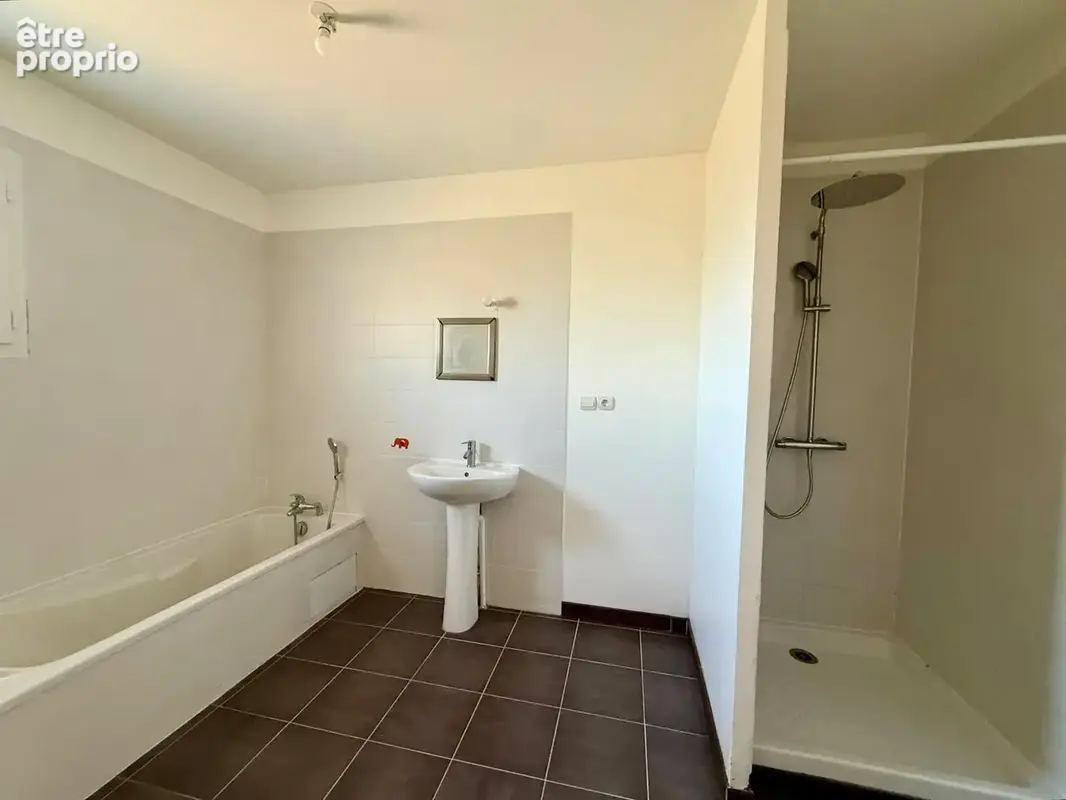 Maison 4 pièces 118 m² à vendre à Vitry-Aux-Loges (45530) - photo 6