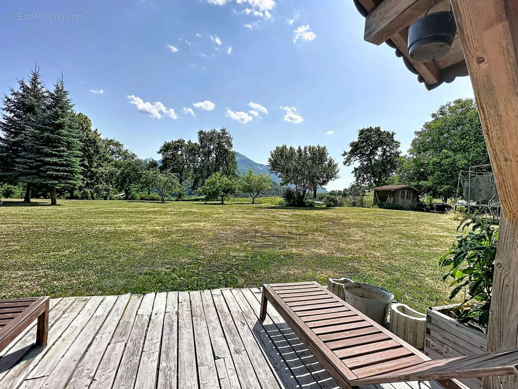 Maison 465 m² à Mieussy  - photo 2