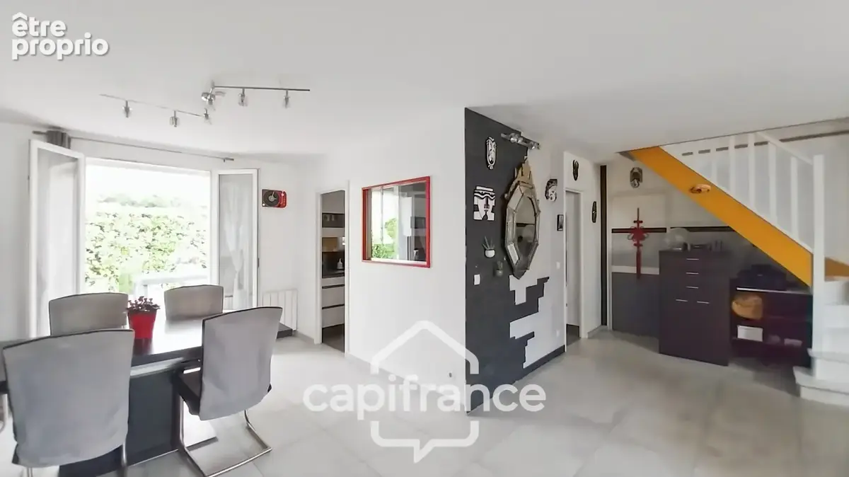 Le Plessis-Trévise-Maison 240 m2 au sol-Parcelle720m2-7 pièces-6 chambres-Luminosité-jardin-terrasse-garage-buanderie - photo 8