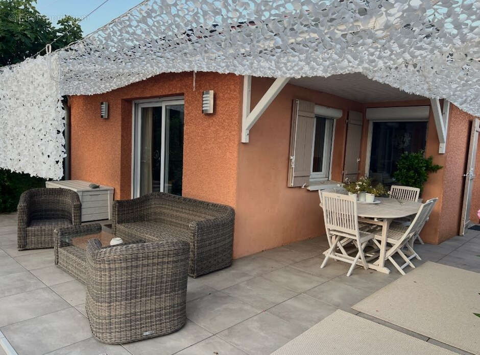 Maison à SAINT-CYR-SUR-LE-RHONE