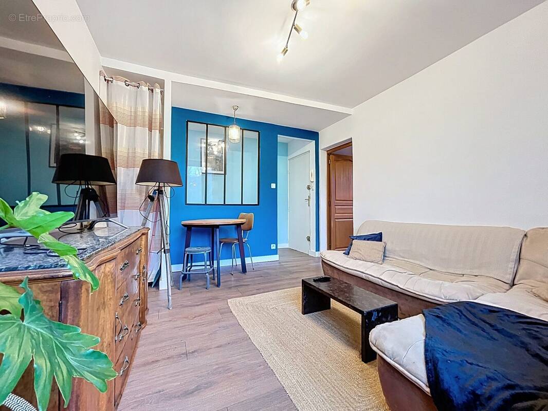 Appartement à FONTAINE