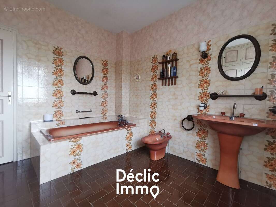 Maison familiale à Périgné  Le charme de la campagne - photo 7