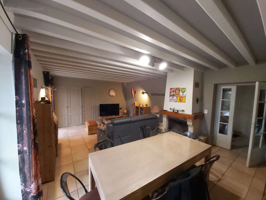 Maison 212 m² à Lucenay  - photo 7
