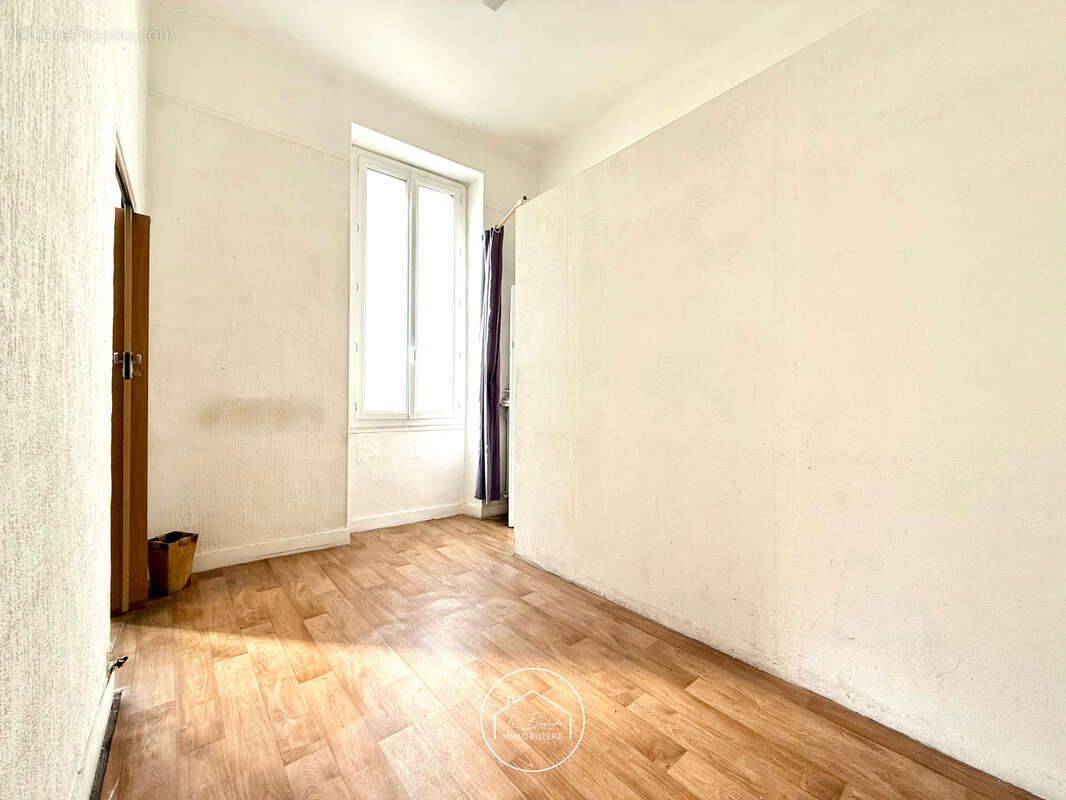Appartement à MARSEILLE-6E