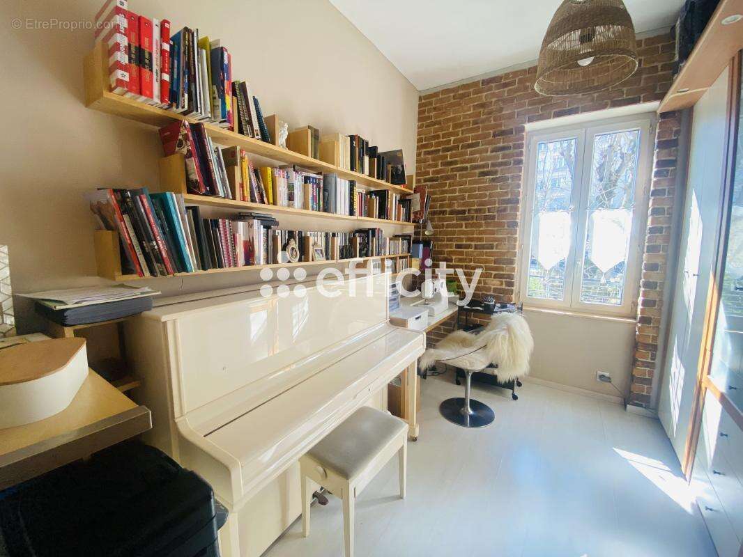 Maison à VILLEURBANNE