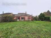Maison à VOISINS-LE-BRETONNEUX