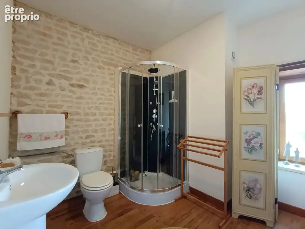 Belle grange et maison d'amis proche des commodités - 5 chambres au total! - photo 9