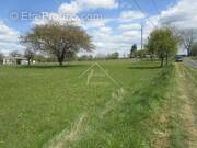 Terrain à JALIGNY-SUR-BESBRE