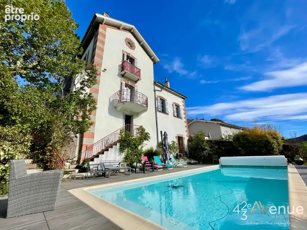 Maison 10 pièces 269 m² à vendre à Saint-Paul-En-Cornillon (42240) - photo 4