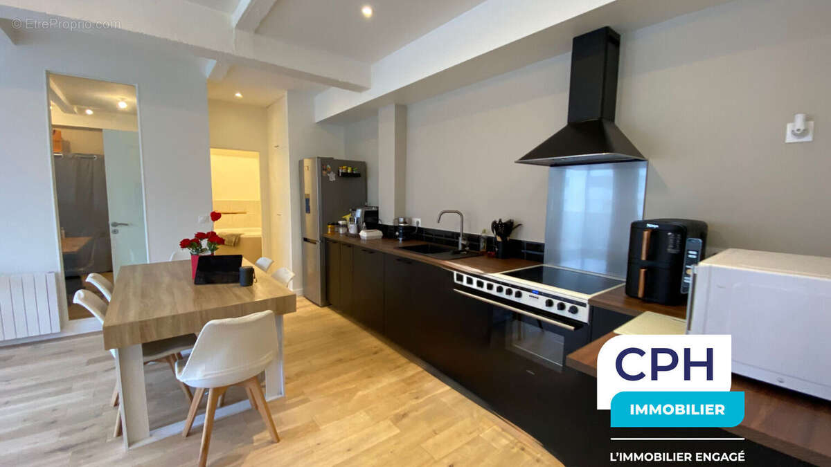 Appartement à COURBEVOIE