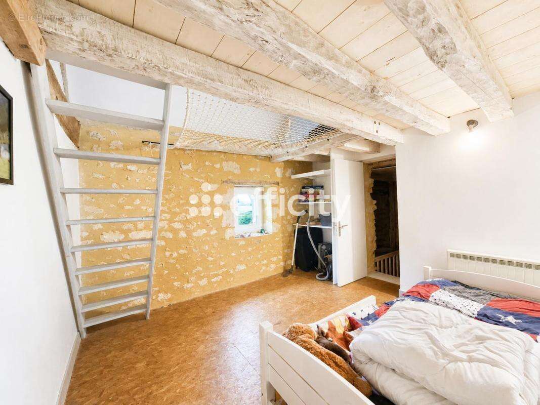 Maison 158 m² à Saint-Germain-Des-Grois  - photo 9