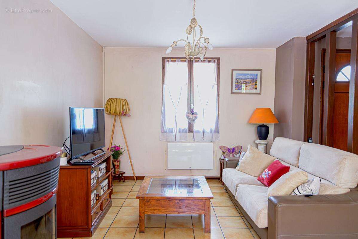 Villa de Plain-Pied avec Grand Garage ? 3 Chambres - photo 7
