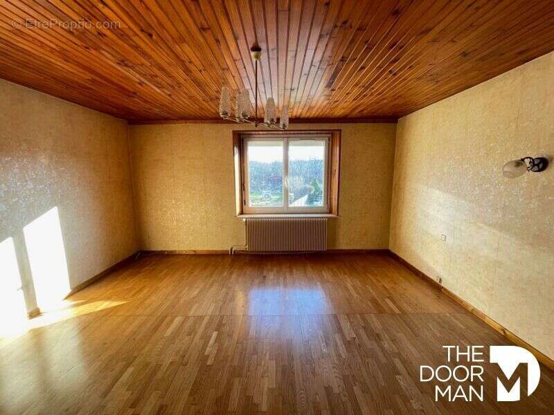 Maison à DOULAINCOURT-SAUCOURT