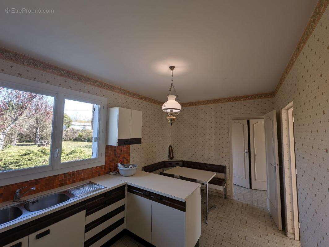 Maison à SAINT-SULPICE-ET-CAMEYRAC