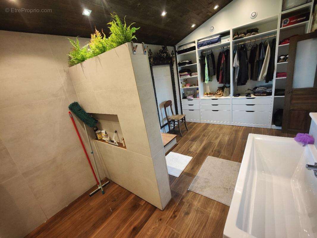 Maison à VAUREILLES