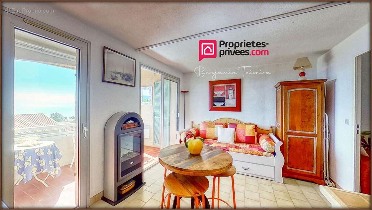 Appartement à ROQUEBRUNE-SUR-ARGENS