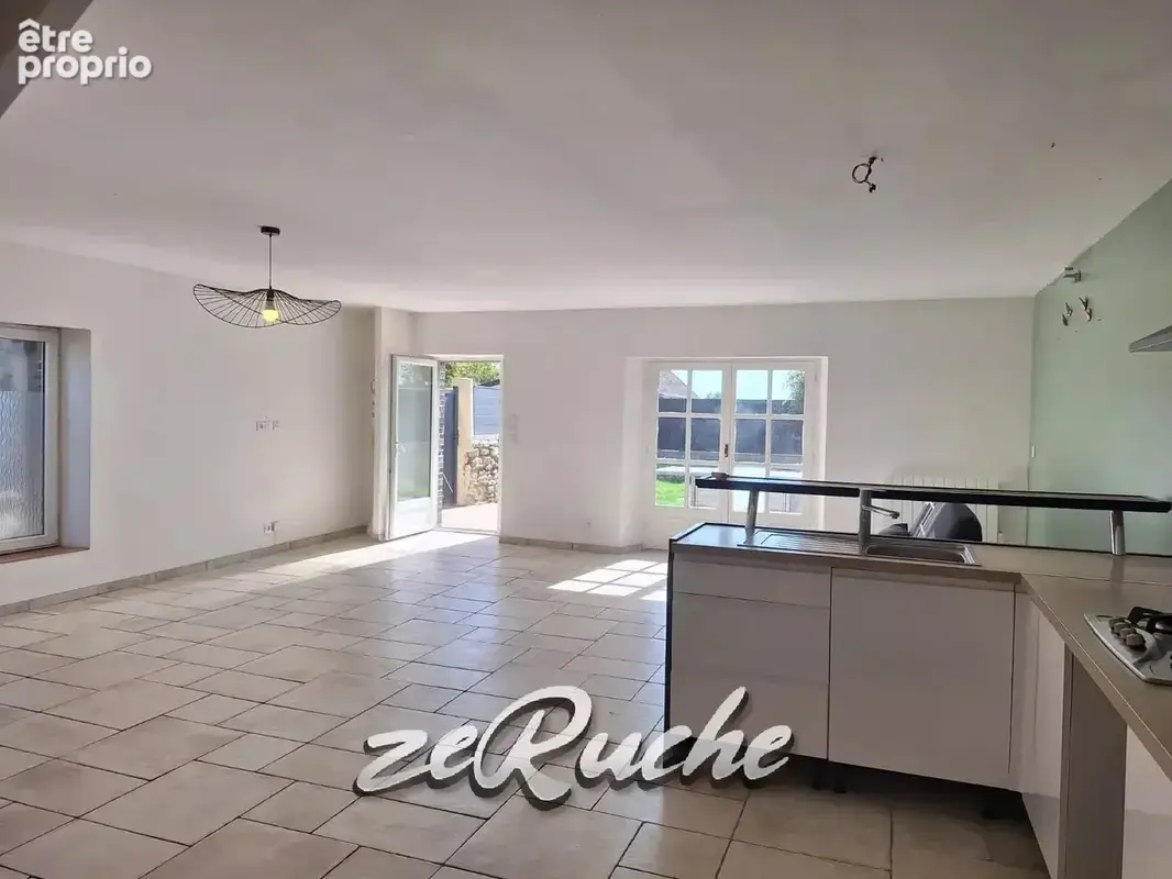 Ensemble immobilier de caractère – 290 m² habitables – 2 habitations + grange – terrain de 1 321 m² - photo 4