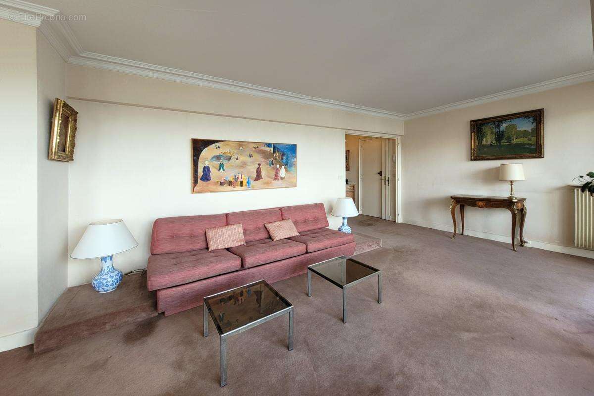 Appartement à PARIS-15E