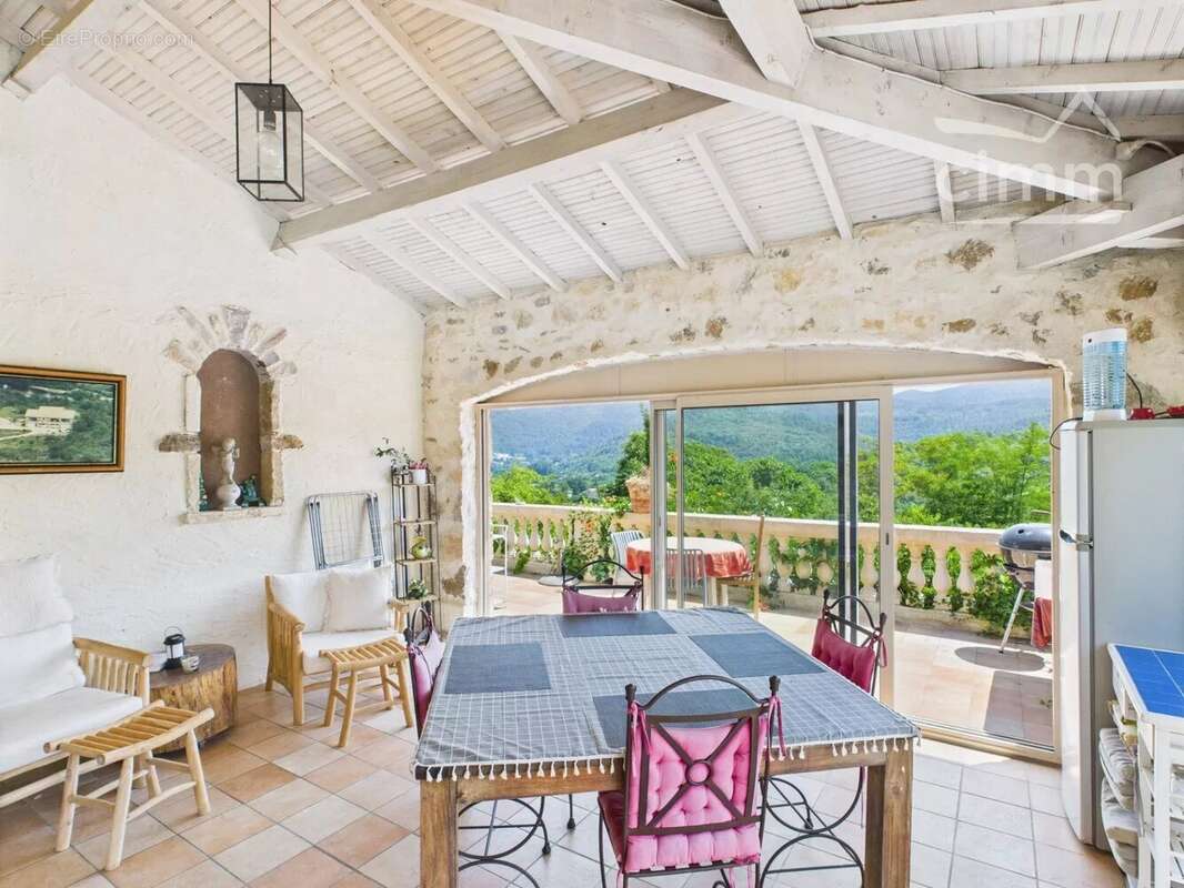 Maison à MOLIERES-SUR-CEZE