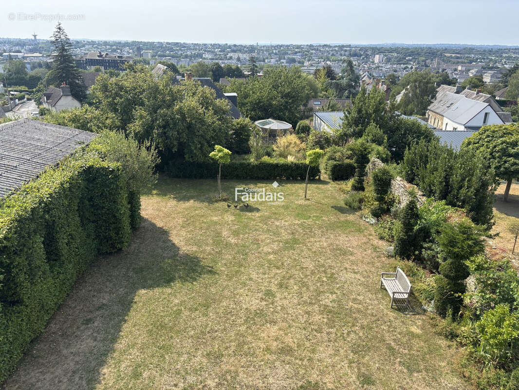 Maison 228 m² à Saint-Lo  - photo 3