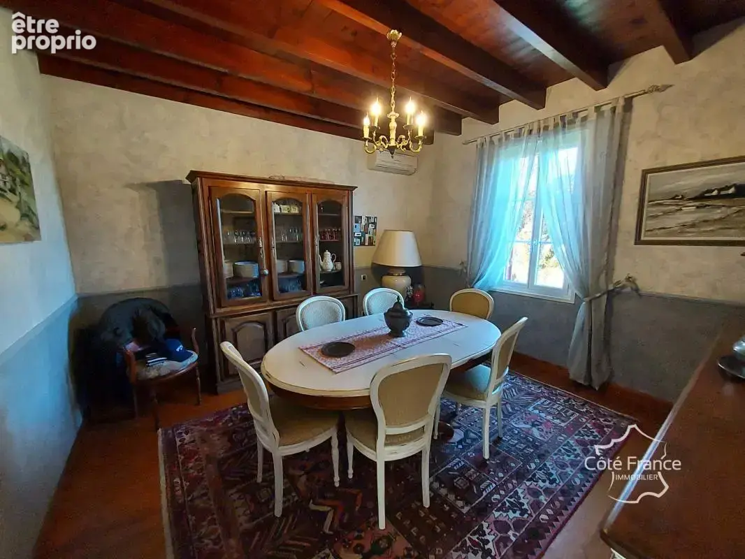 Propriété de 240 m2 avec deux habitations, dépendance, pisci - photo 12