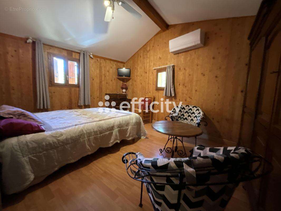 Maison 178 m² à Flaviac  - photo 14